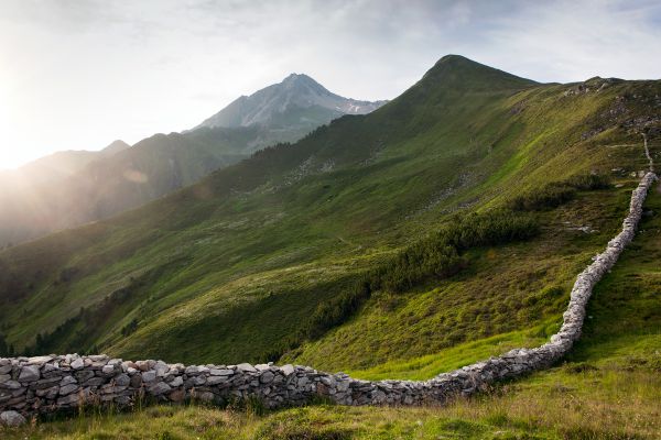 MayrhofnerBergbahnen_Sonnenaufgang_GeniesserbergAhorn.jpg
