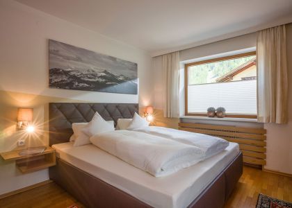 Appartement_Rieser_Mayrhofen_Schlafzimmer_3.jpg