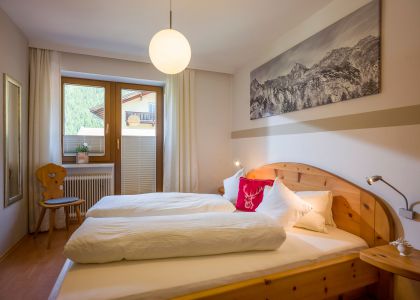 Appartement_Rieser_Mayrhofen_Schlafzimmer_1.jpg