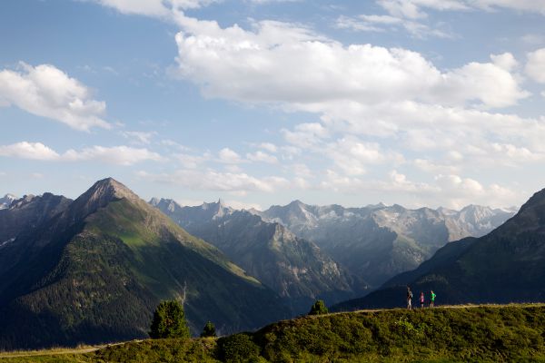 MayrhofnerBergbahnen_Wandern_am_ActionbergPenken_2.jpg